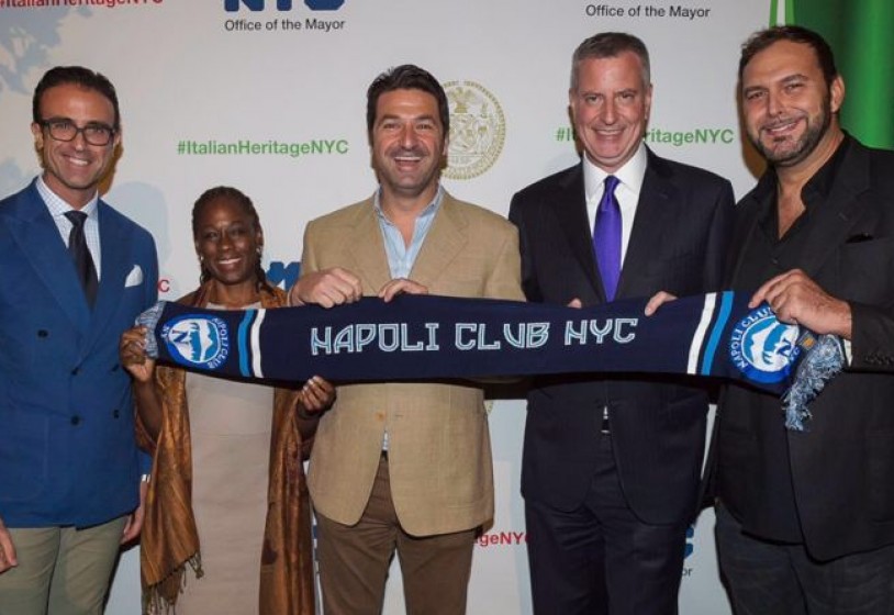 Il sindaco De Blasio: Forza Napoli da New York